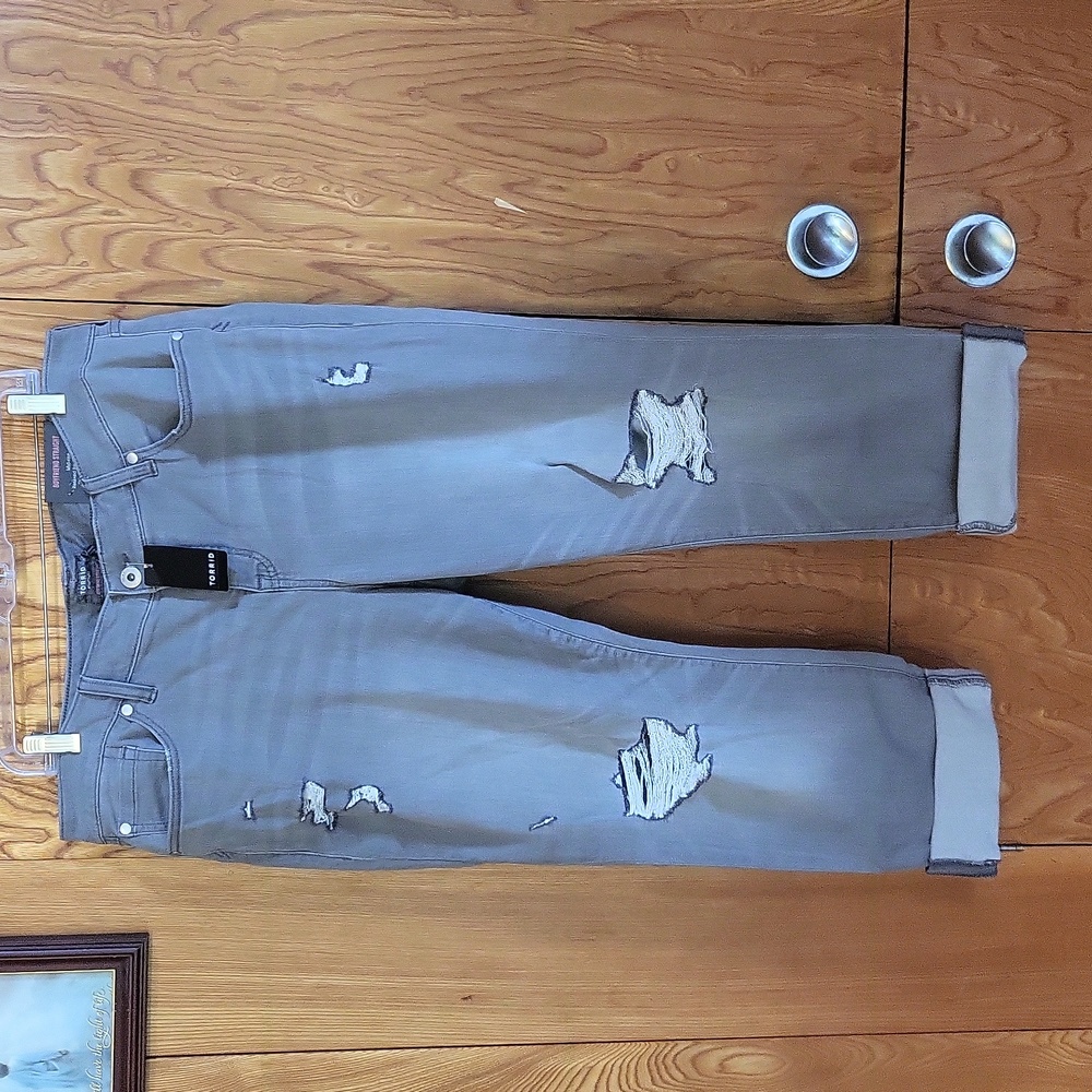 Torrid mid-rise boyfriend straight jeans